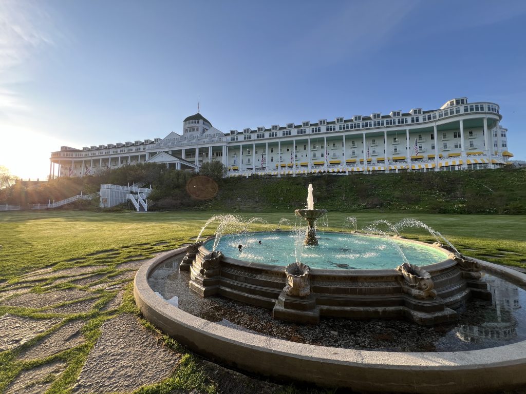 The Grand Hotel front lawn and fountain